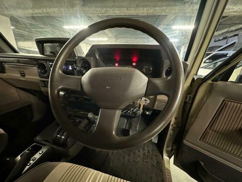 LAND CRUISER PRADO-9