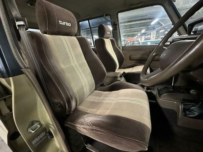 LAND CRUISER PRADO-10
