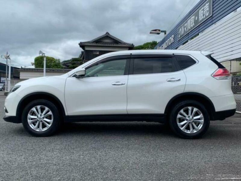 X-TRAIL-1