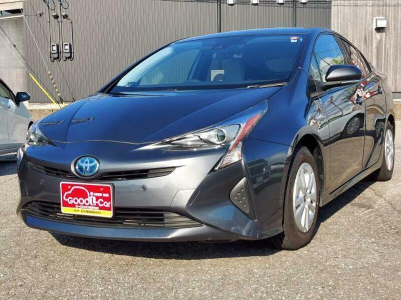 TOYOTA　PRIUS