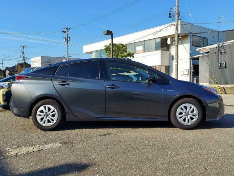 PRIUS-3