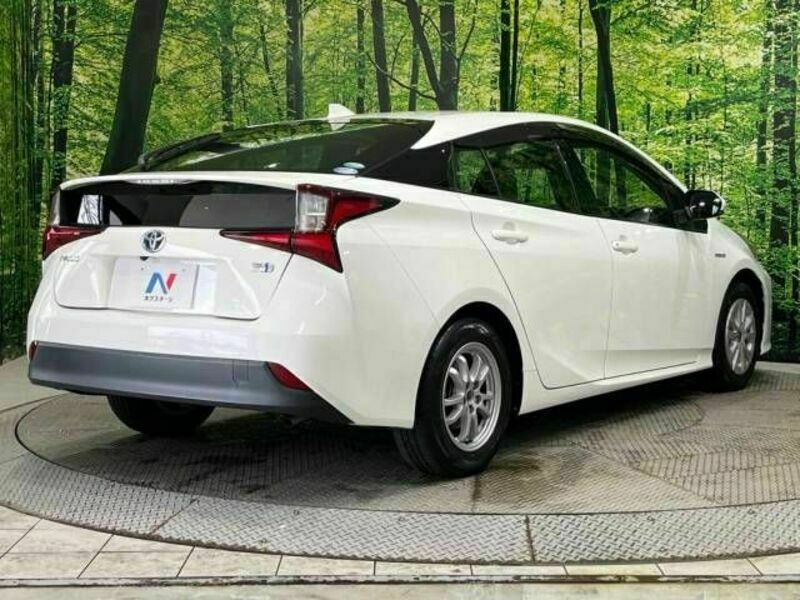 PRIUS-17