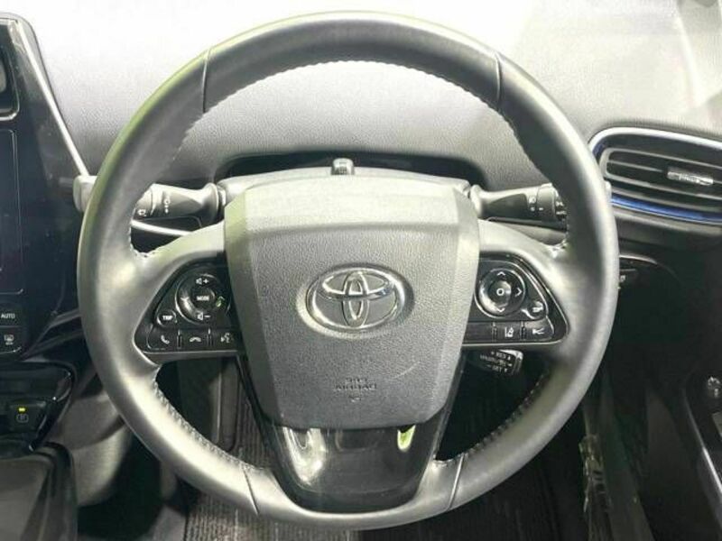 PRIUS-11