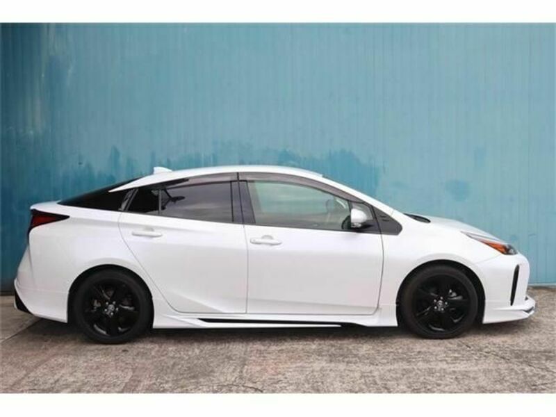 PRIUS-3