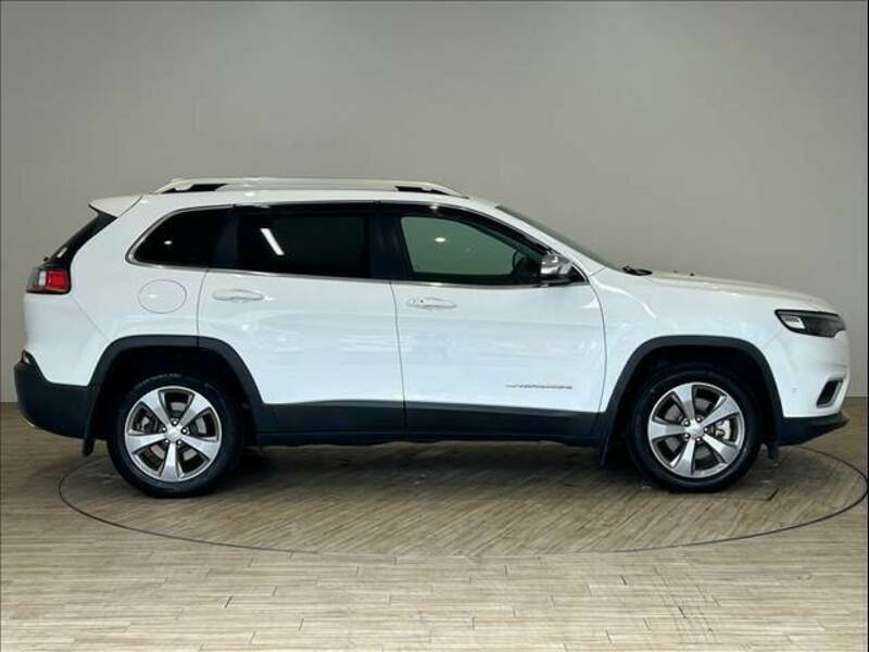 JEEP CHEROKEE-15