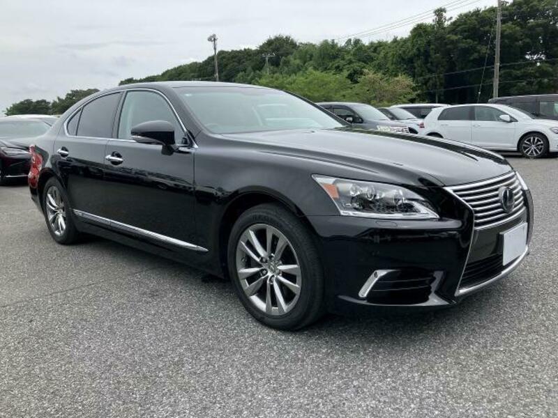 LEXUS　LS