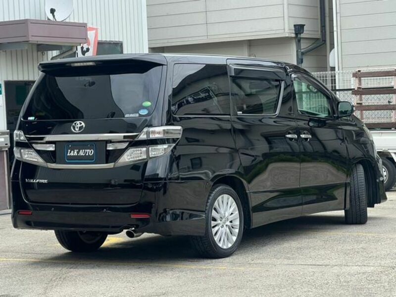 VELLFIRE-1