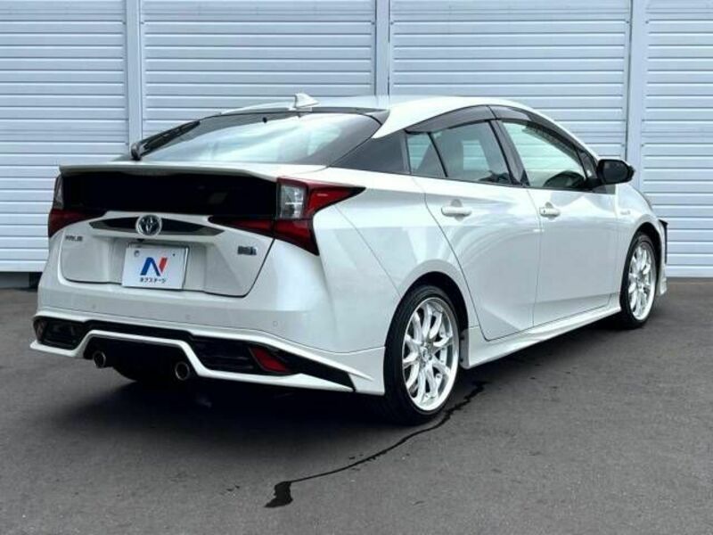 PRIUS-14