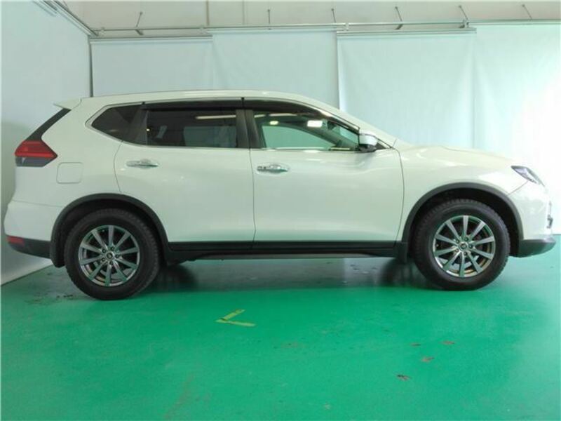 X-TRAIL-5