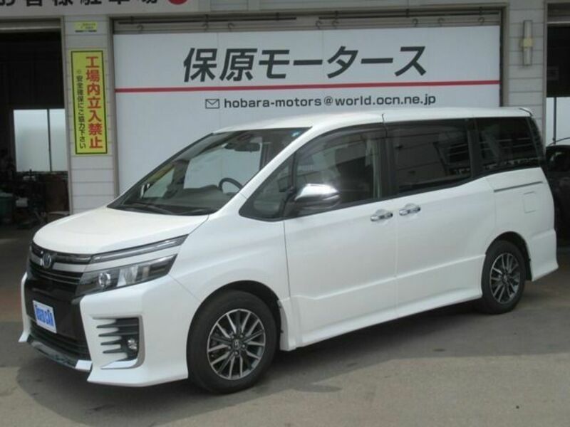 TOYOTA　VOXY