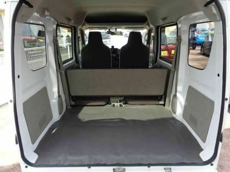 MINICAB VAN-4