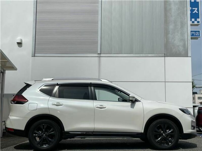 X-TRAIL-10