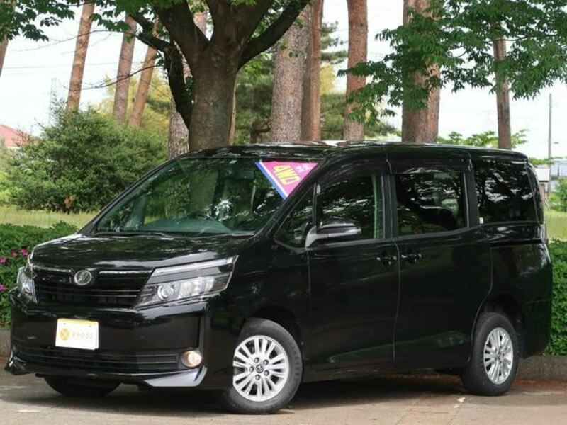 TOYOTA　VOXY