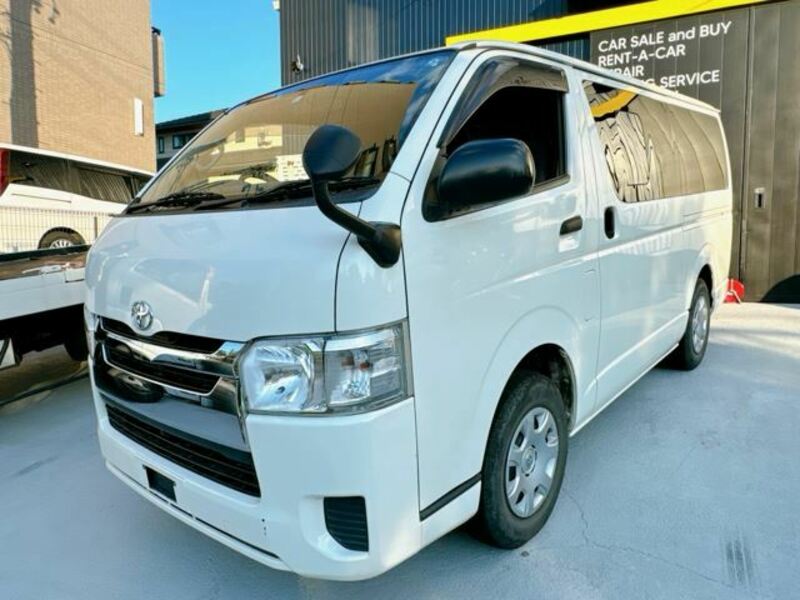 TOYOTA　HIACE VAN