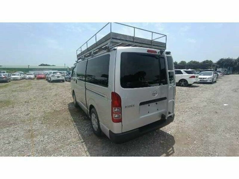 HIACE VAN-1