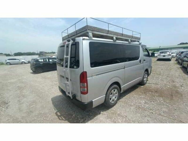 HIACE VAN-9