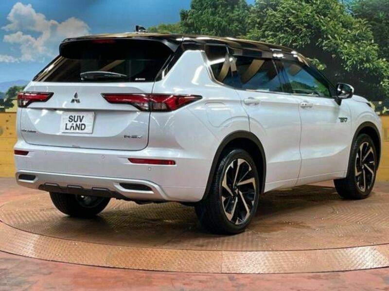 OUTLANDER PHEV-17