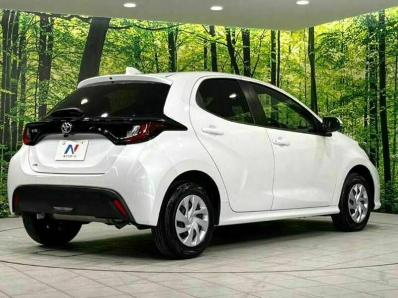 YARIS-17