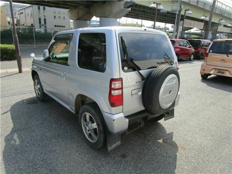 PAJERO MINI-1