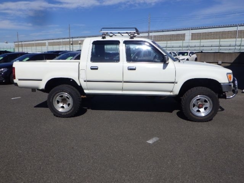 HILUX