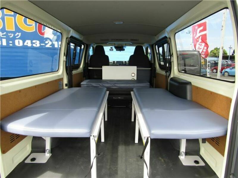 HIACE VAN-44