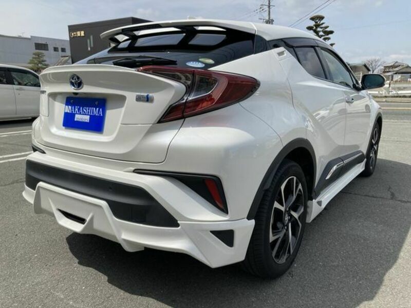 C-HR-7