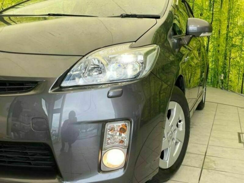 PRIUS-12