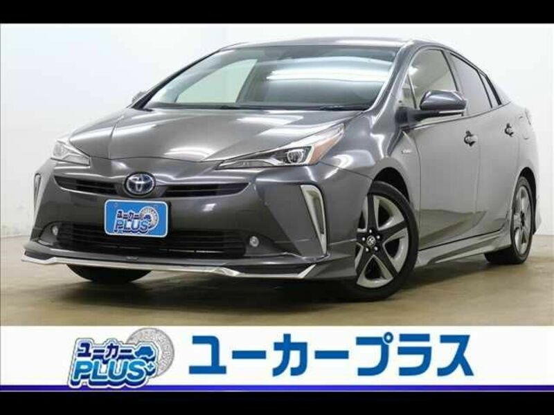 TOYOTA　PRIUS