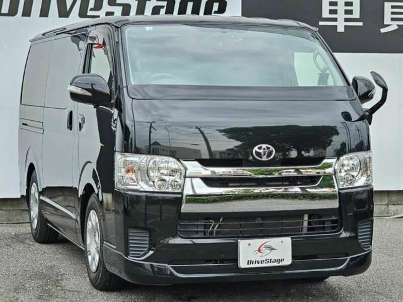 HIACE VAN-1