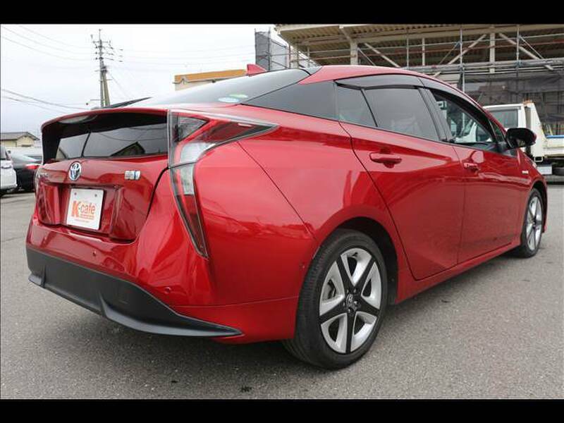 PRIUS-4