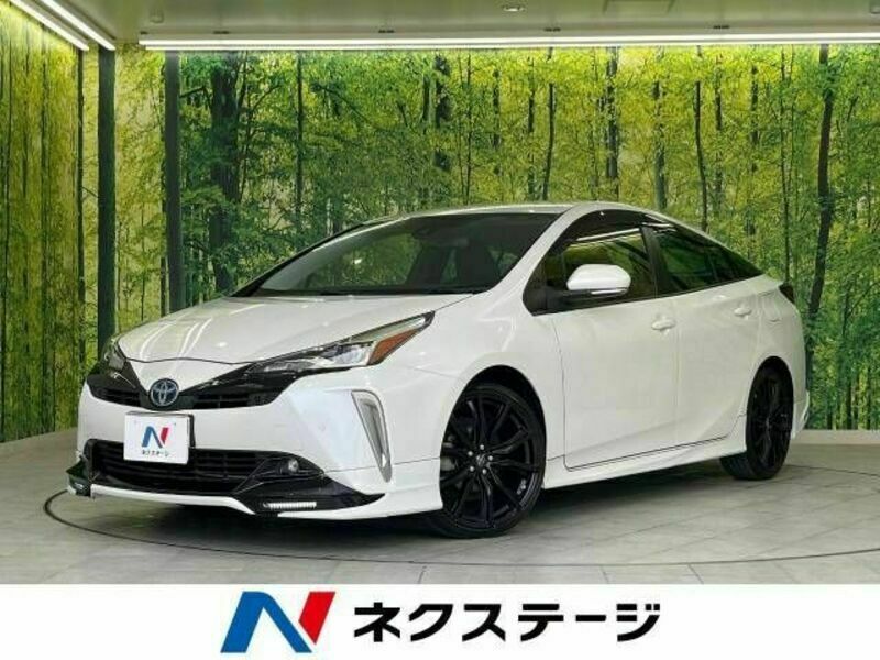 TOYOTA　PRIUS