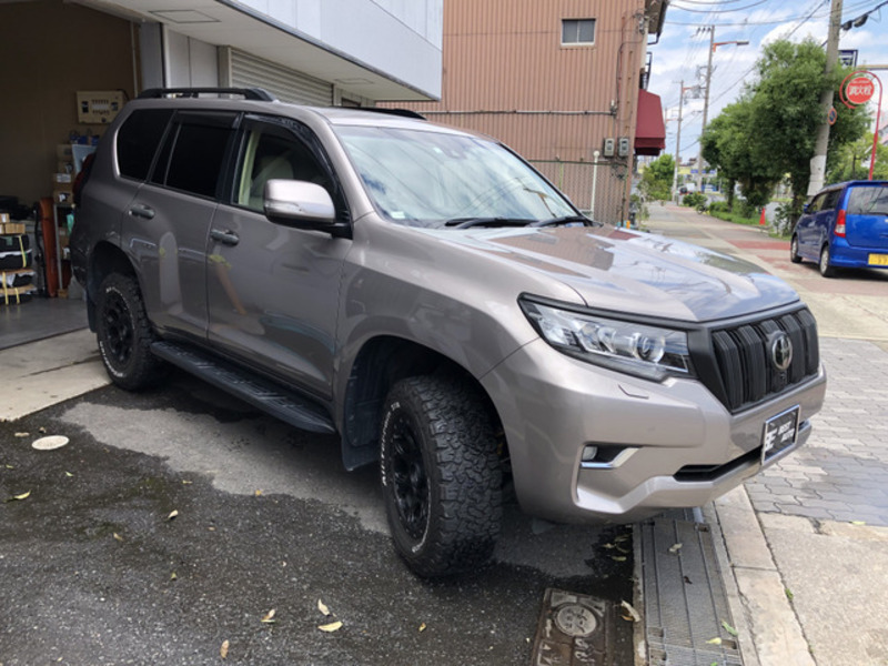 LAND CRUISER PRADO-2