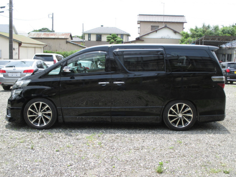 VELLFIRE-7