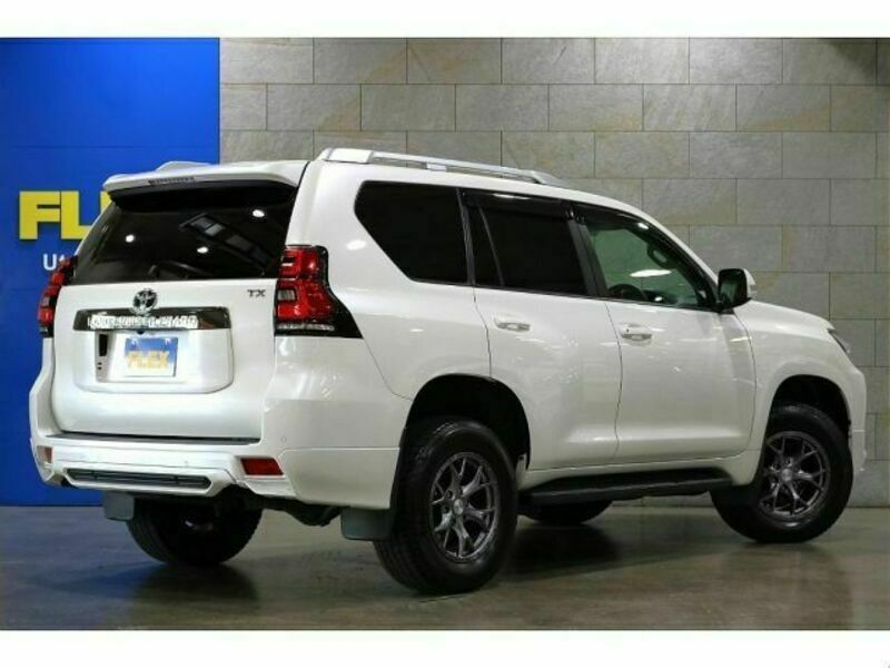 LAND CRUISER PRADO-1