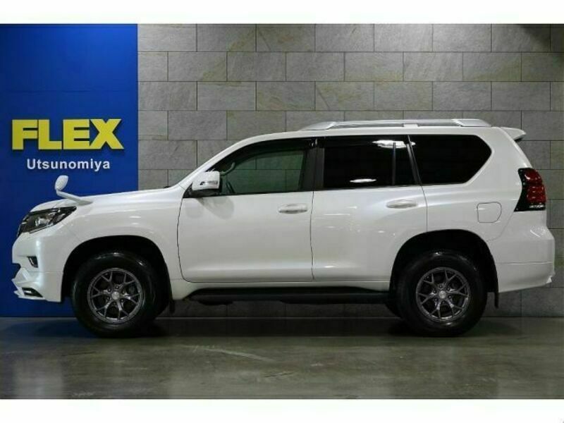 LAND CRUISER PRADO-6