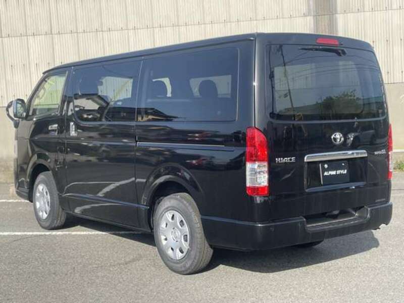 HIACE VAN-11