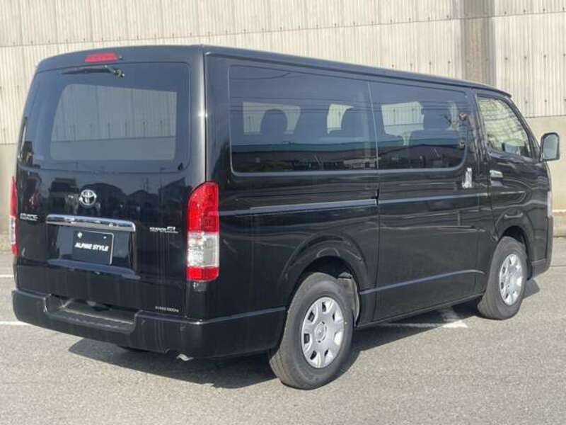 HIACE VAN-13