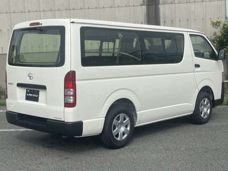 HIACE VAN-13