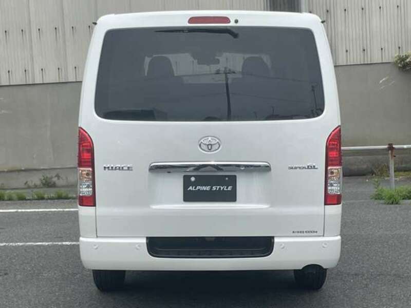 HIACE VAN-12