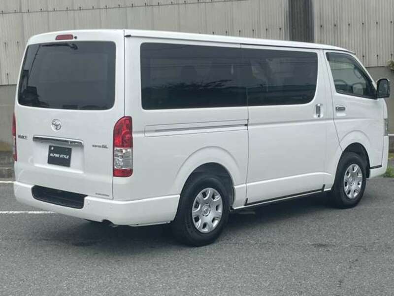 HIACE VAN-13