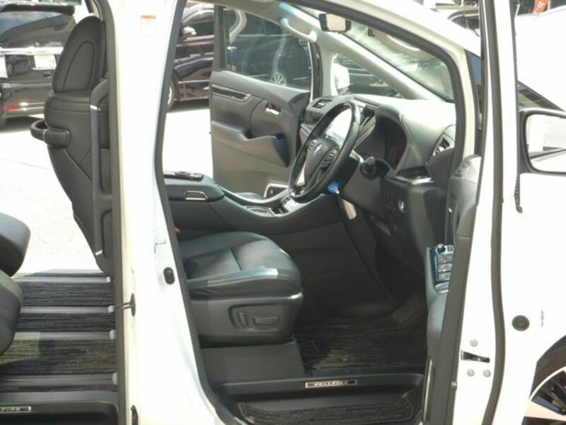 VELLFIRE-4