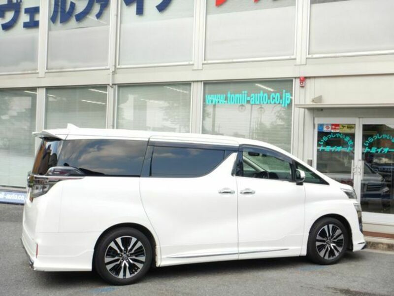 VELLFIRE-26