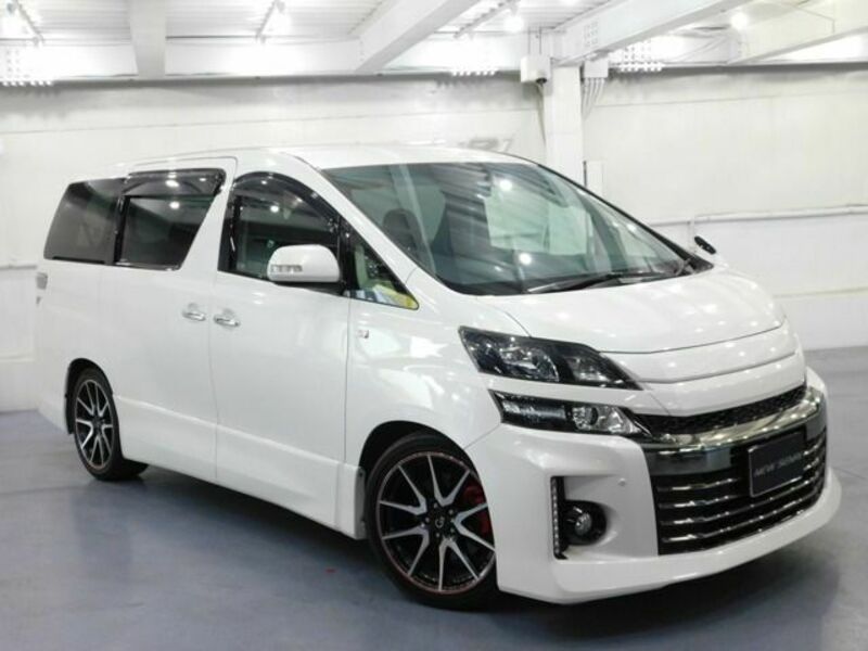 TOYOTA　VELLFIRE