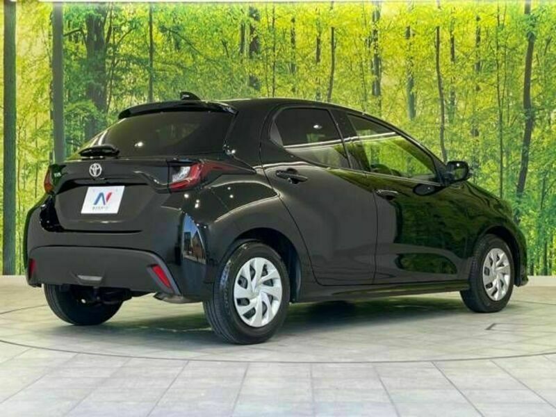 YARIS-17