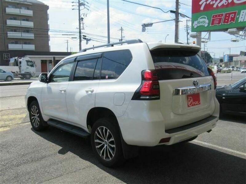 LAND CRUISER PRADO-1