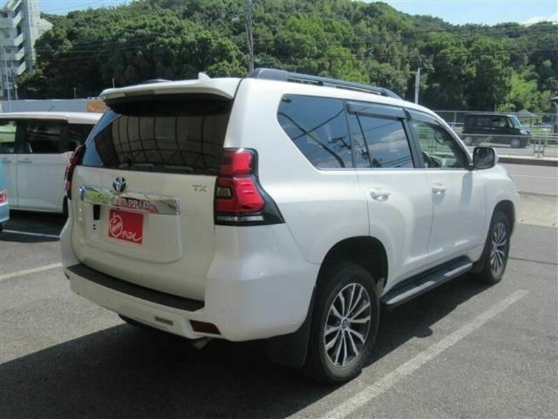 LAND CRUISER PRADO-3