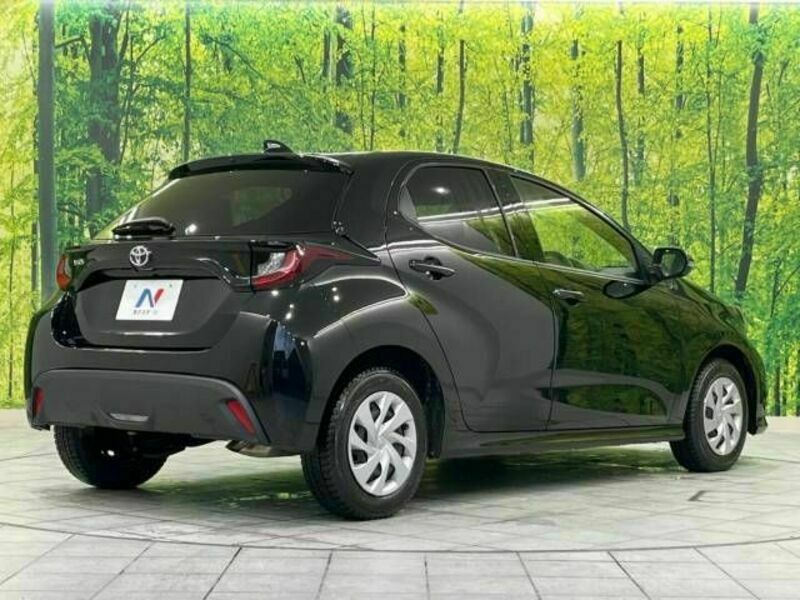 YARIS-17