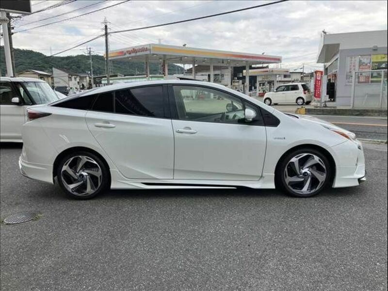 PRIUS-3