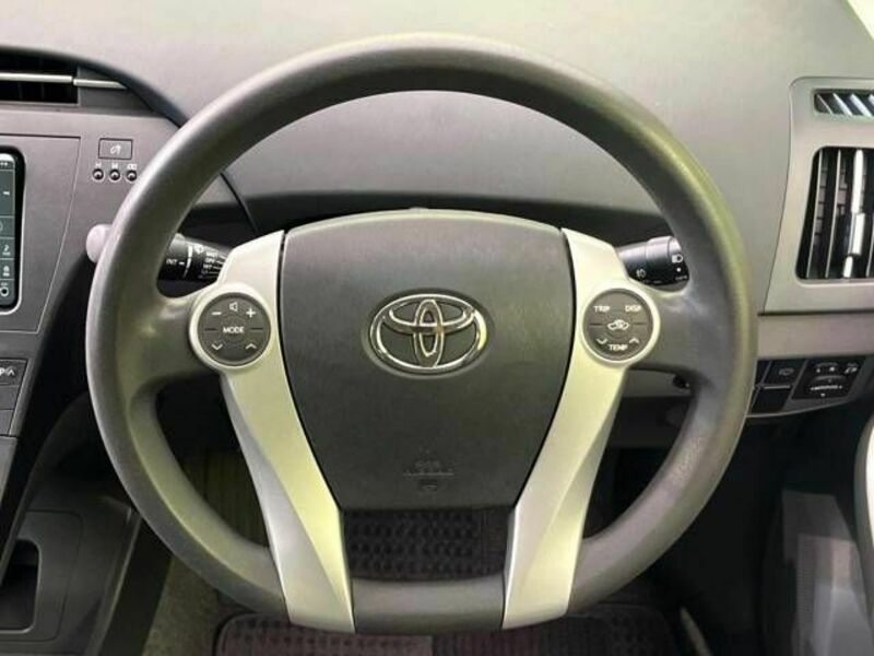 PRIUS-11