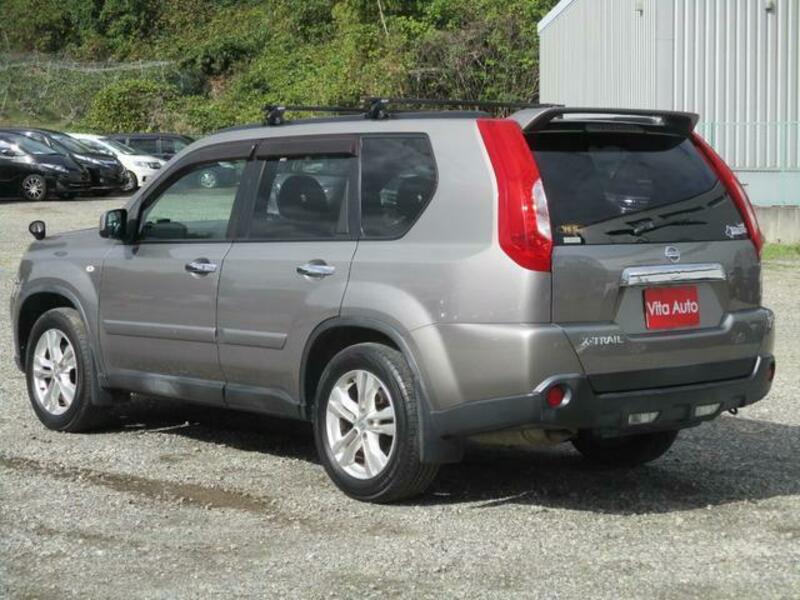 X-TRAIL
